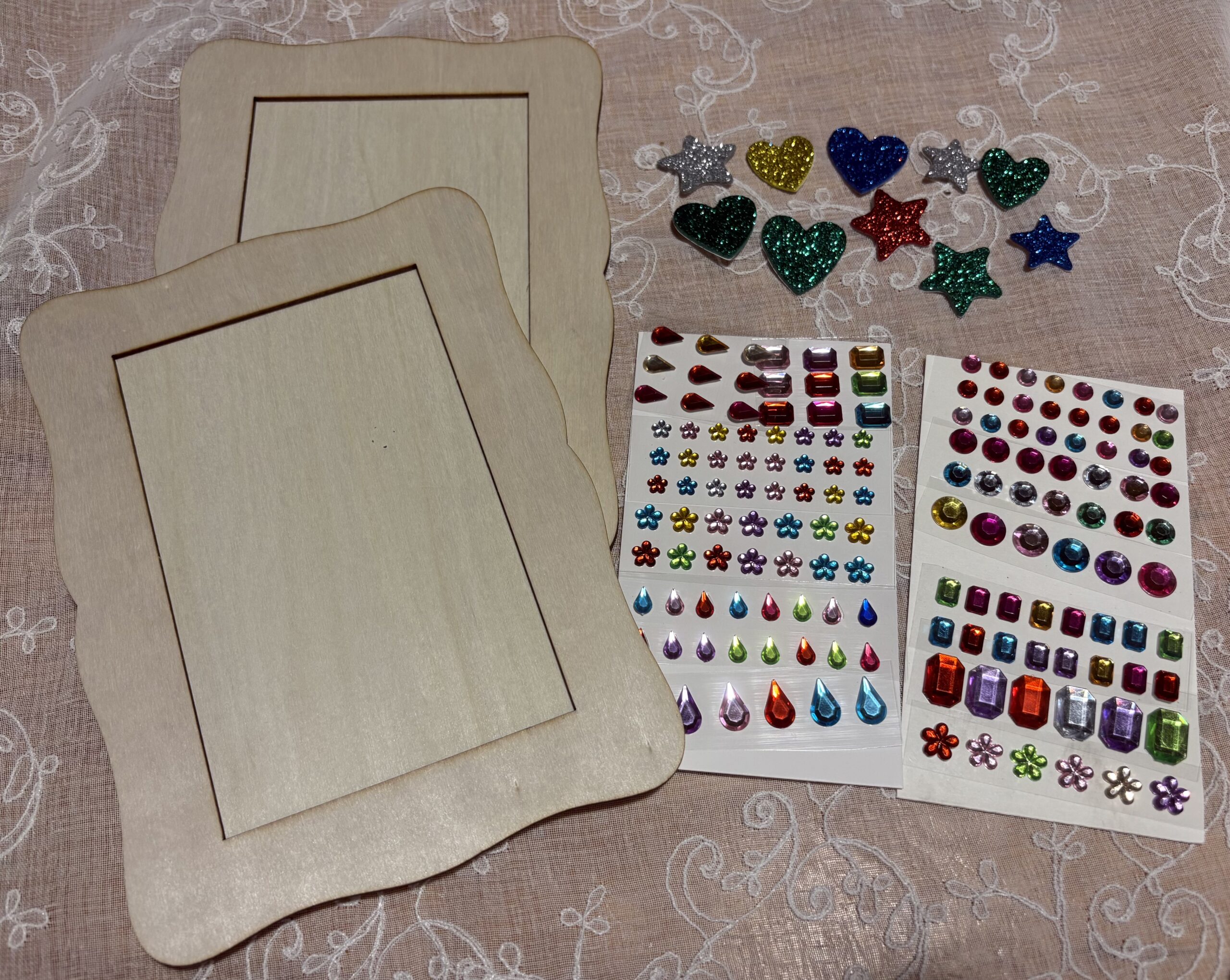 Puidust pildiraami kaunistamine